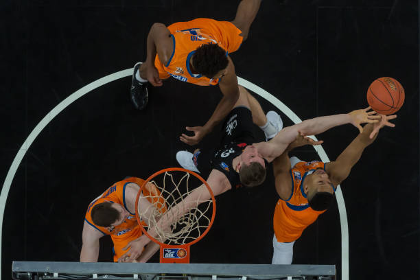 脱颖而出 脱颖而出