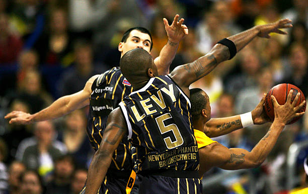 队曾在海外 队曾在海外