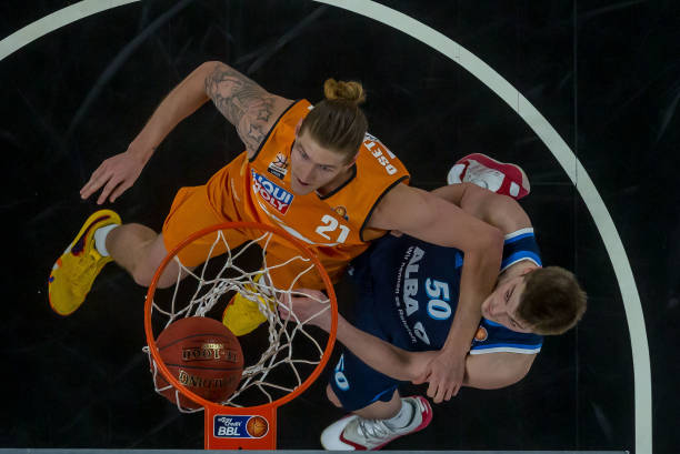 B席等中场 B席等中场