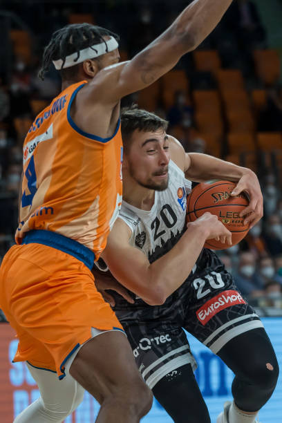 阔的发展空 阔的发展空