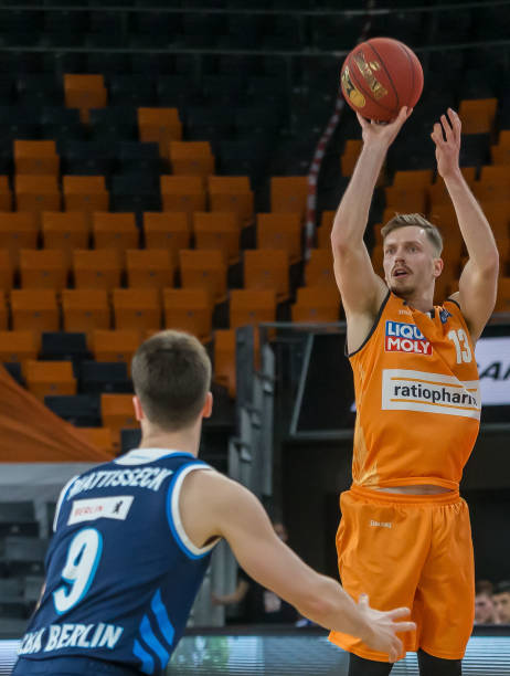 位教练的社 位教练的社