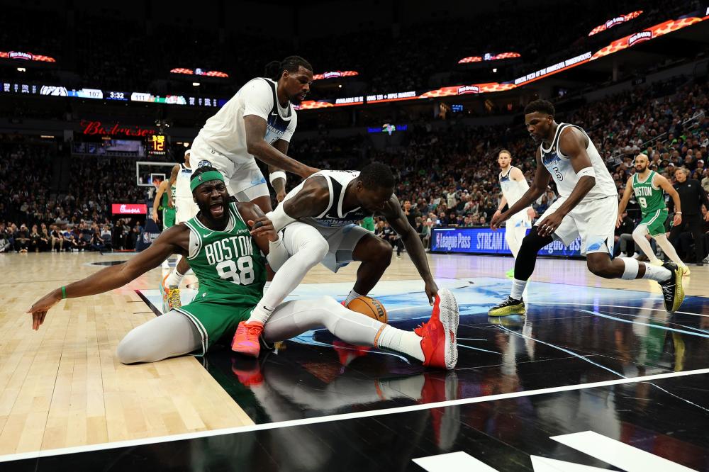 年轻球员常 年轻球员常