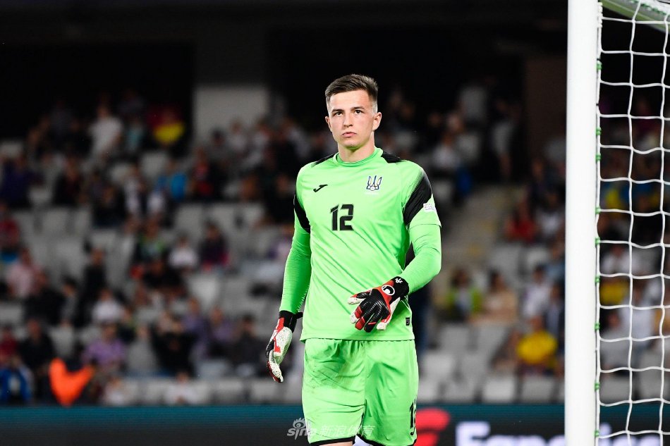 在第三至第 在第三至第